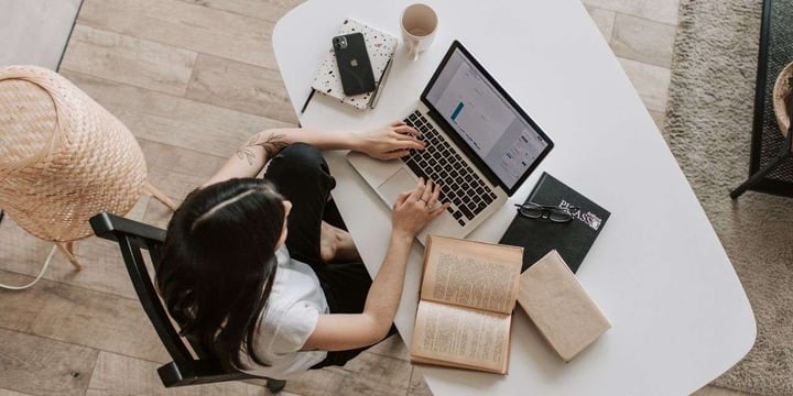 Wie setzt man eine Online Weiterbildung um?