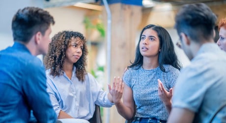 Femmes en groupe de reflexion, mise en commun de compétences collectives