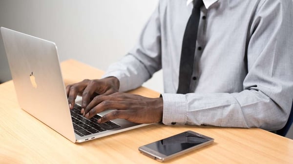 E-learning: pros and cons