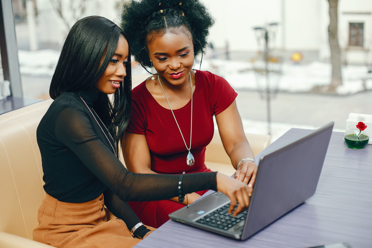Wie kann Blended Learning Ihre Schulungen optimieren?